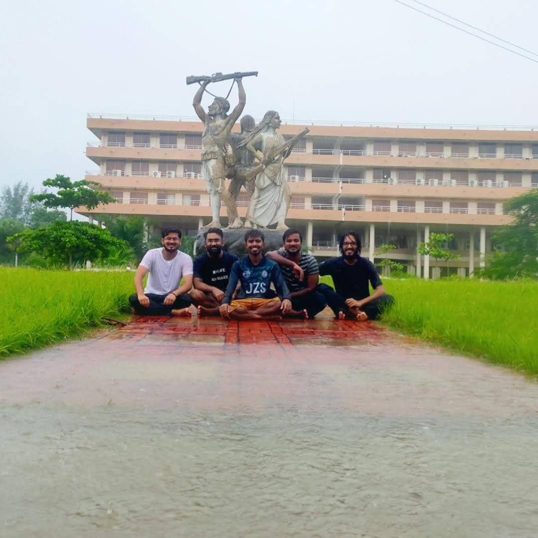 কুয়েট অন-লাইনে এক্সাম নিলেও, আমরা ঠিকই চলে এসেছিলাম কুয়েটে