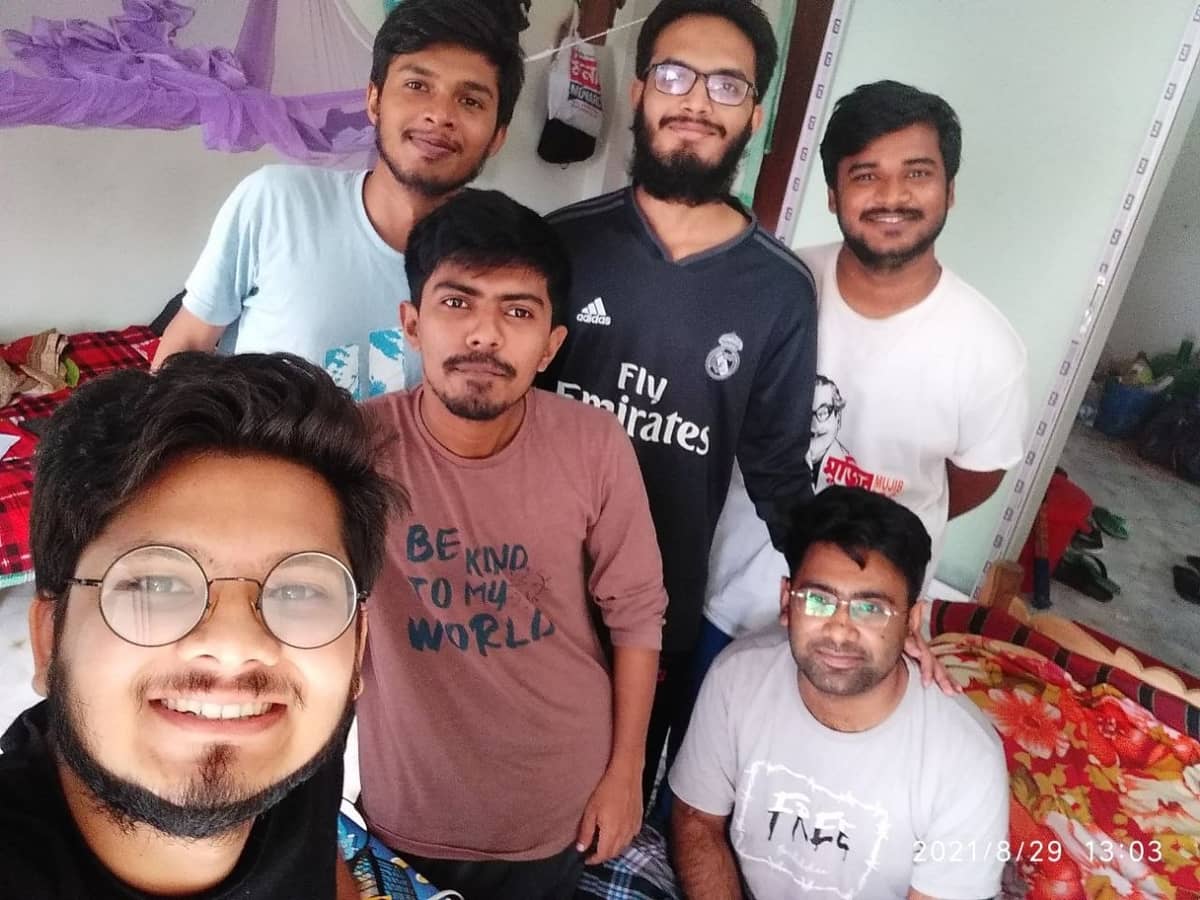 এই ছয় জন চলে এসেছিলাম কুয়েটে লক ডাউনের মাঝে