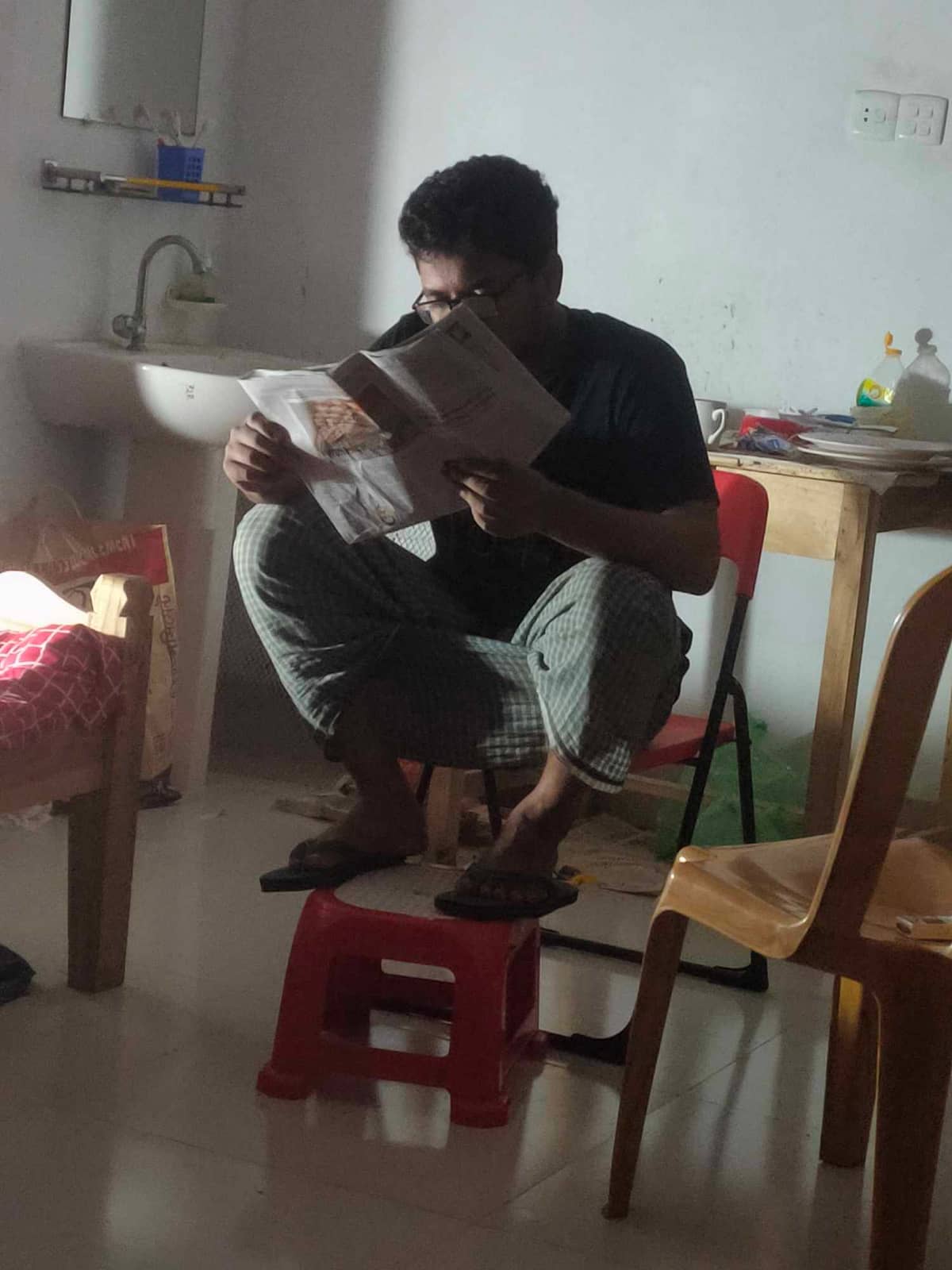 আজিব চিত্র (রাশেদ)