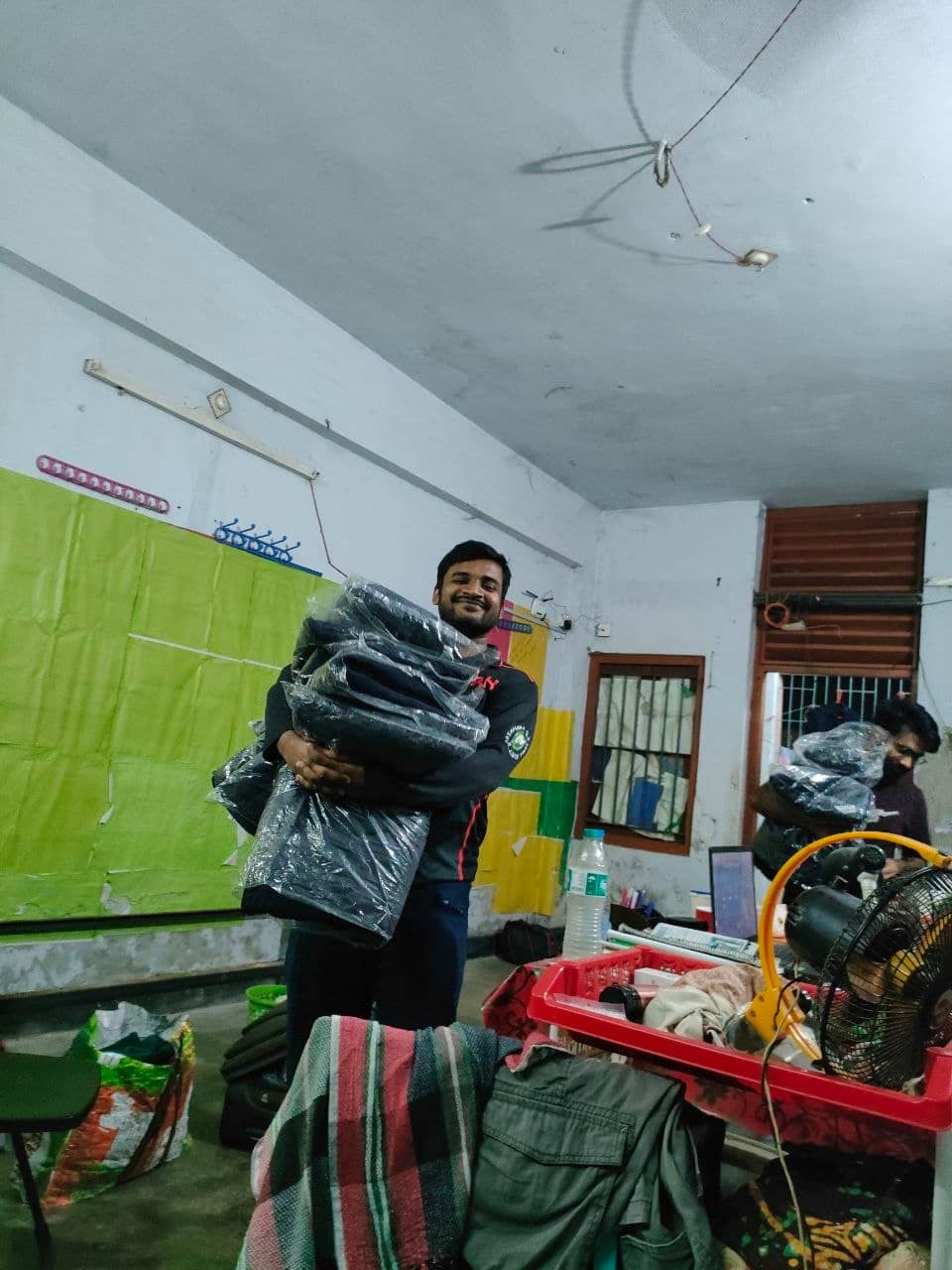 সুন্দরবন ট্যুরের গেঞ্জি আনা হয়েছে
