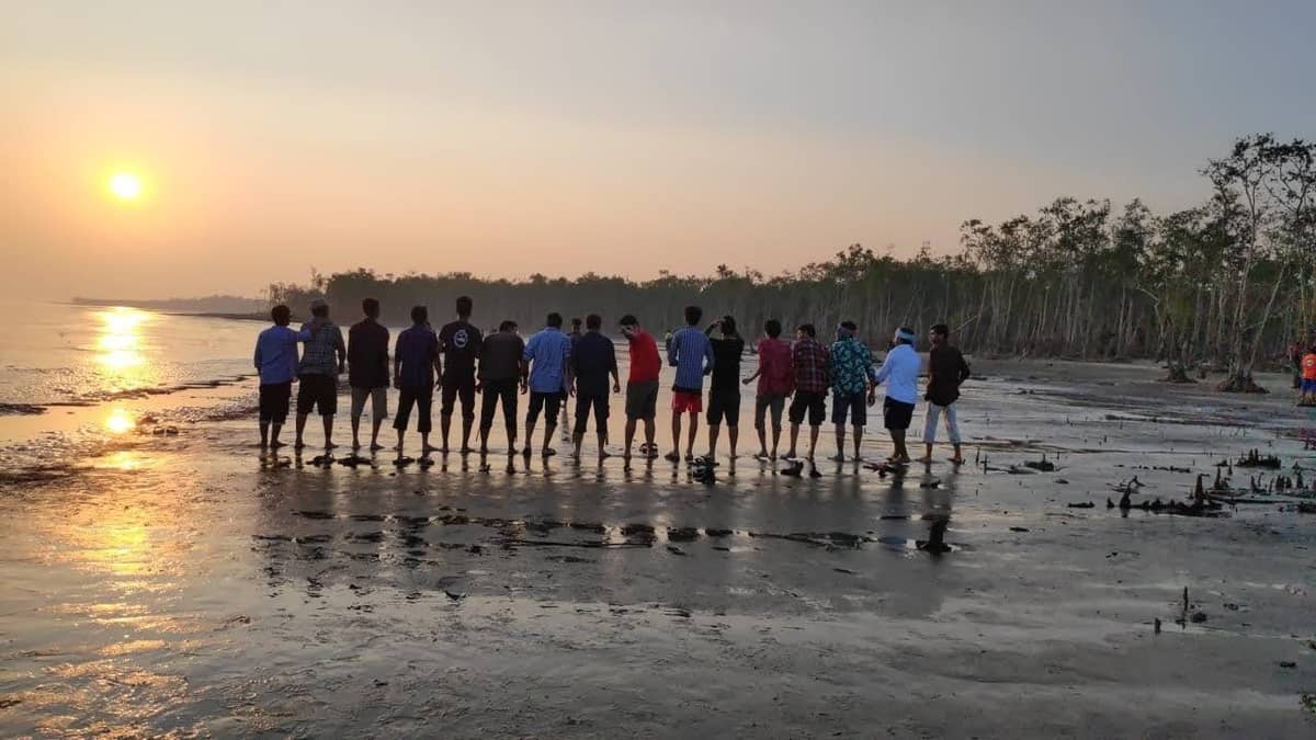 লাফ দেওয়ার প্রস্তুতি চলছে
