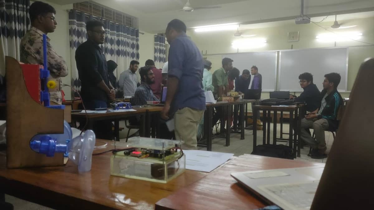৩-২ এর প্রজেক্ট প্রেজেন্টেশন