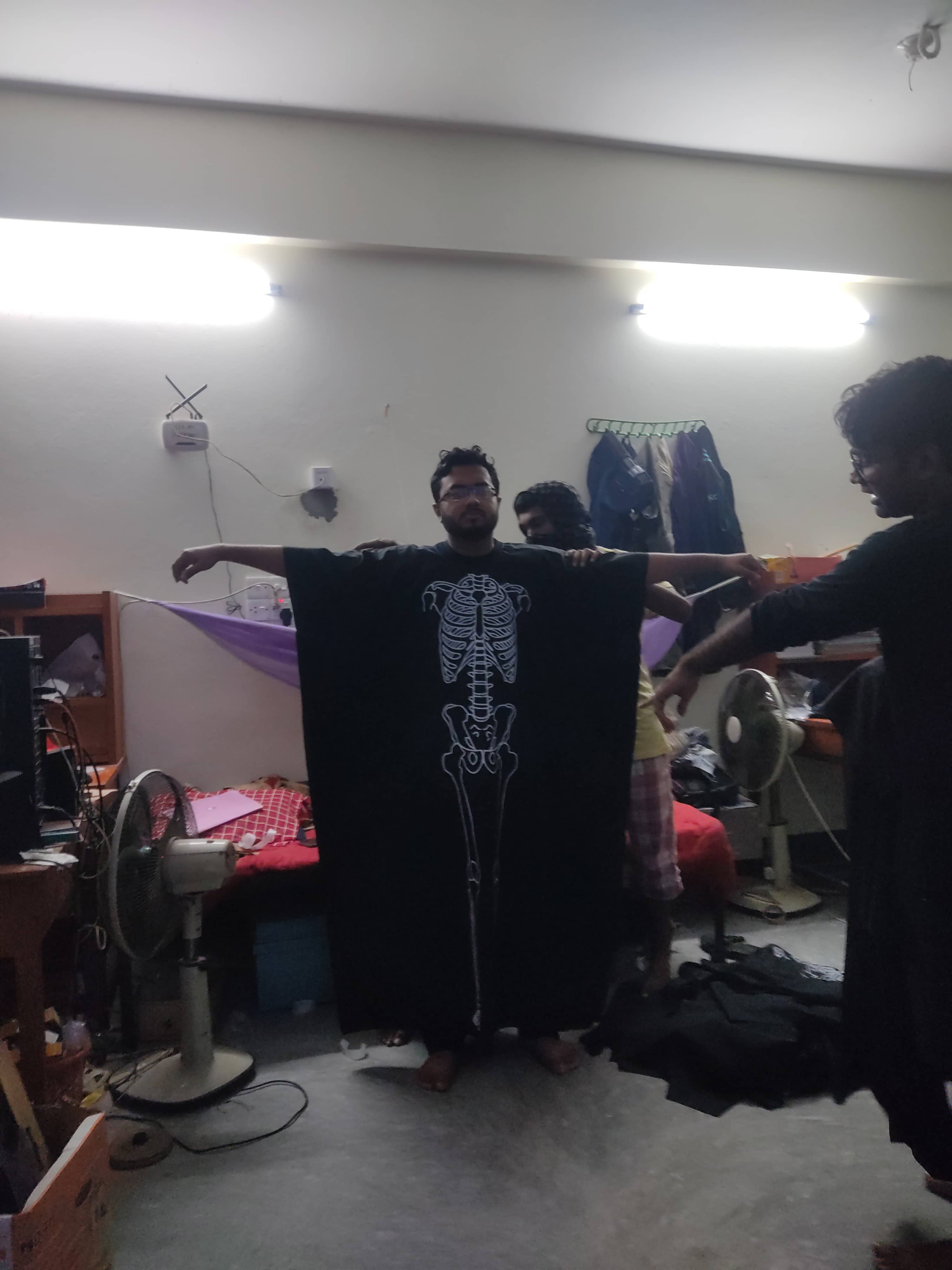 কাকতাড়ুয়া অভিষেক