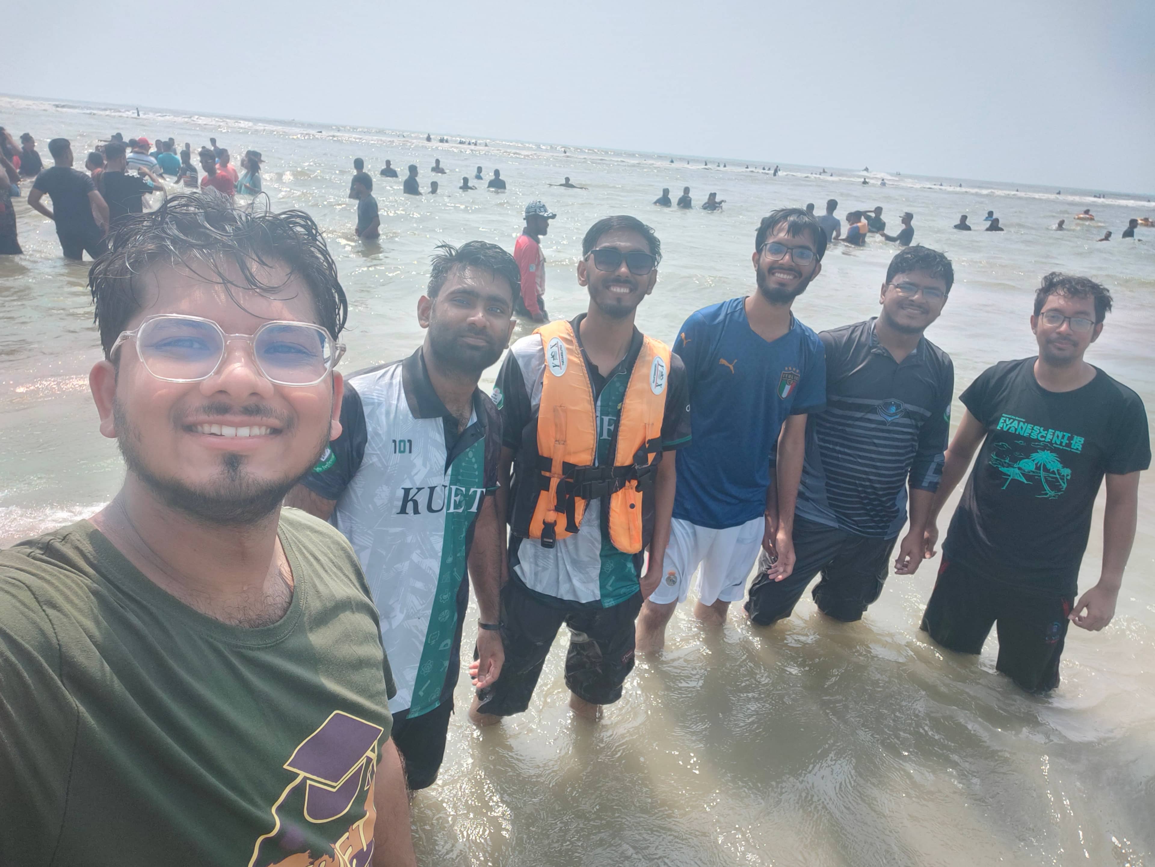 স্পিড বোটে চিলিং শুরুর আগে