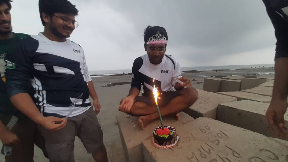 সাগর পাড়ে রিফাতের জন্মদিন