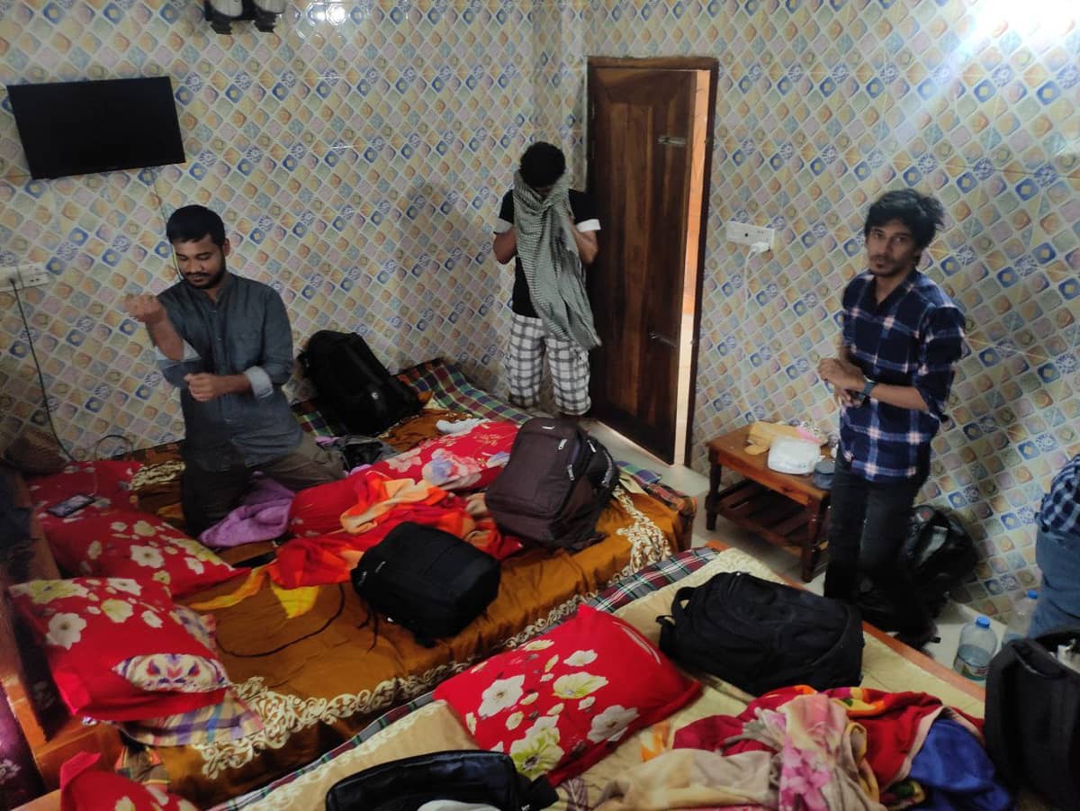 বাইরে যাওয়ার তৈরি হচ্ছি সবাই