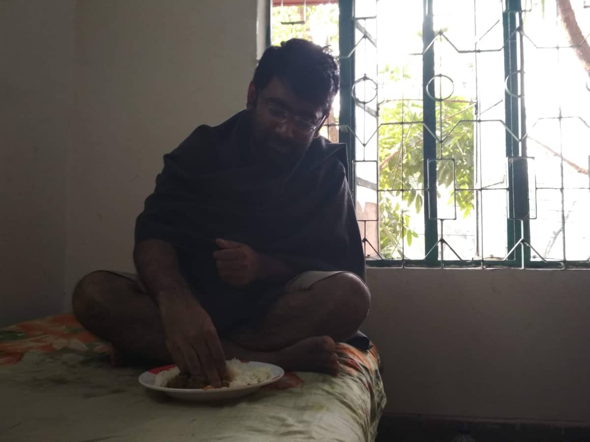 প্রথম বর্ষের কোন এক শীতের সকালে