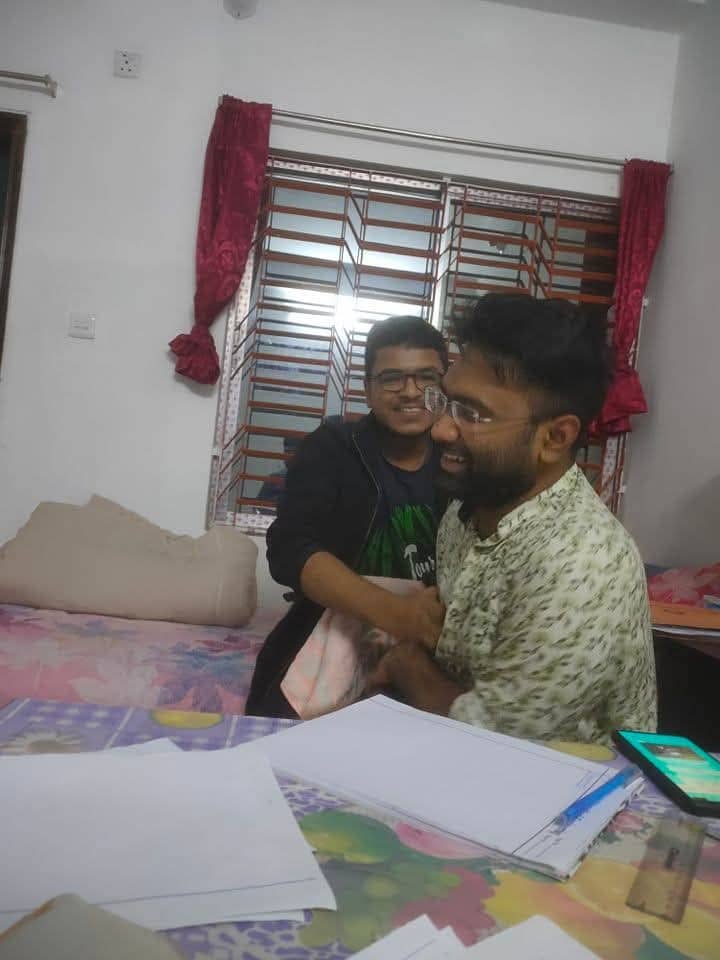 রাশেদ রিফাতের খুনসুটি চলমান
