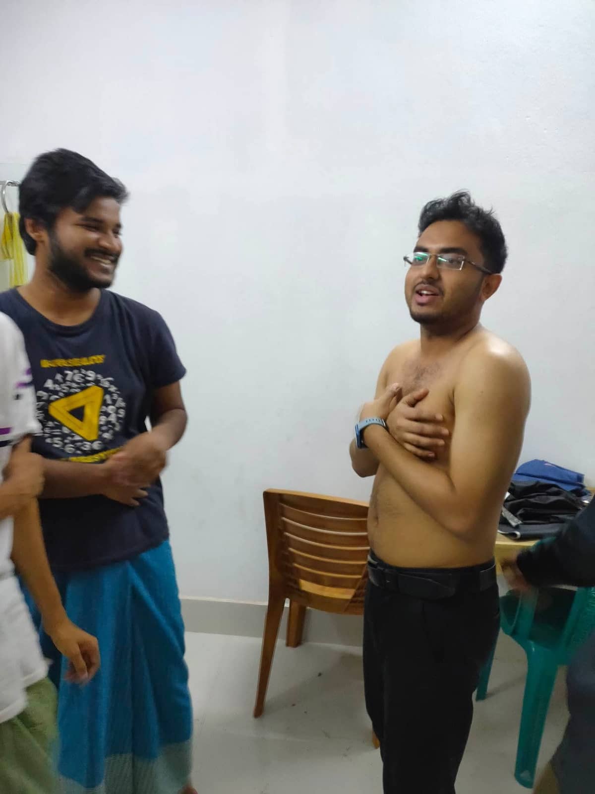লজ্জাশীল অভিষেক