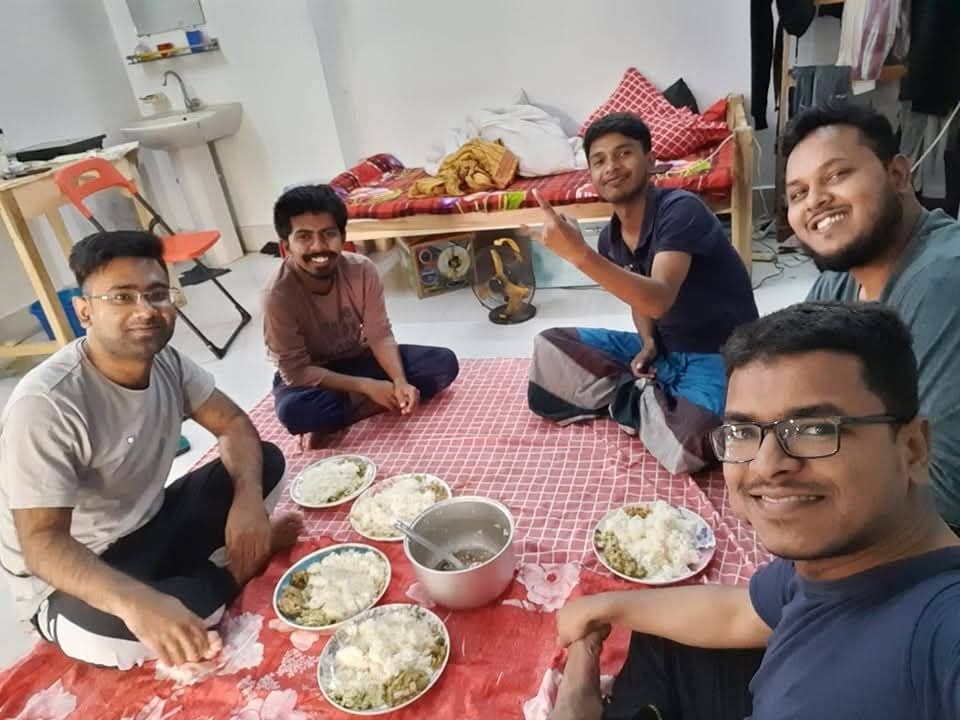কুয়েটে ঝামেলার কারণে এক মাস বন্ধ ছিল শীতে। পুরা অলস ছিল সেটা।