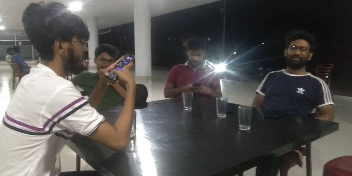 কুয়েট আইটি পার্কের রাতের আড্ডা